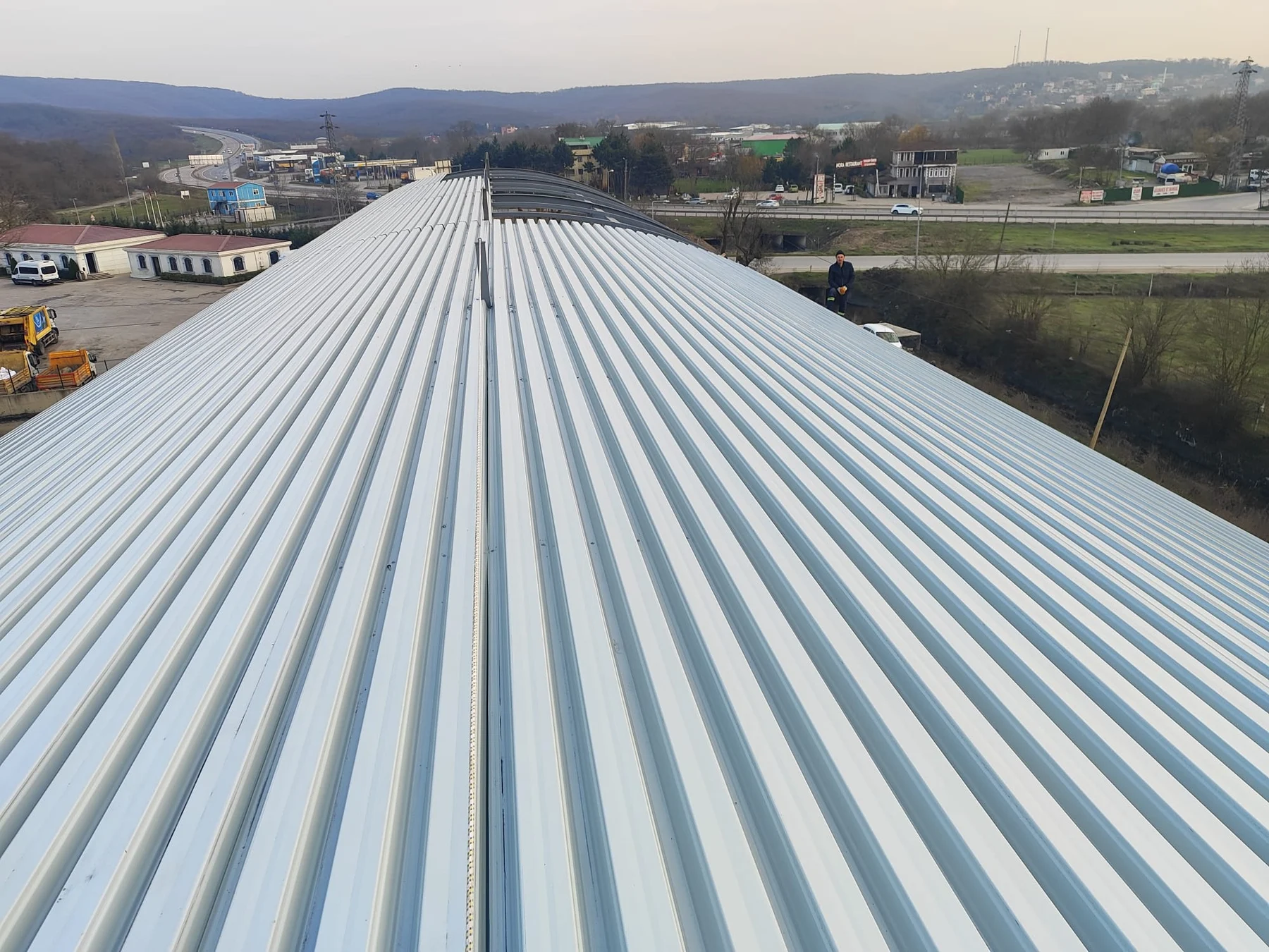Çatı boyunca panel doğrultusu